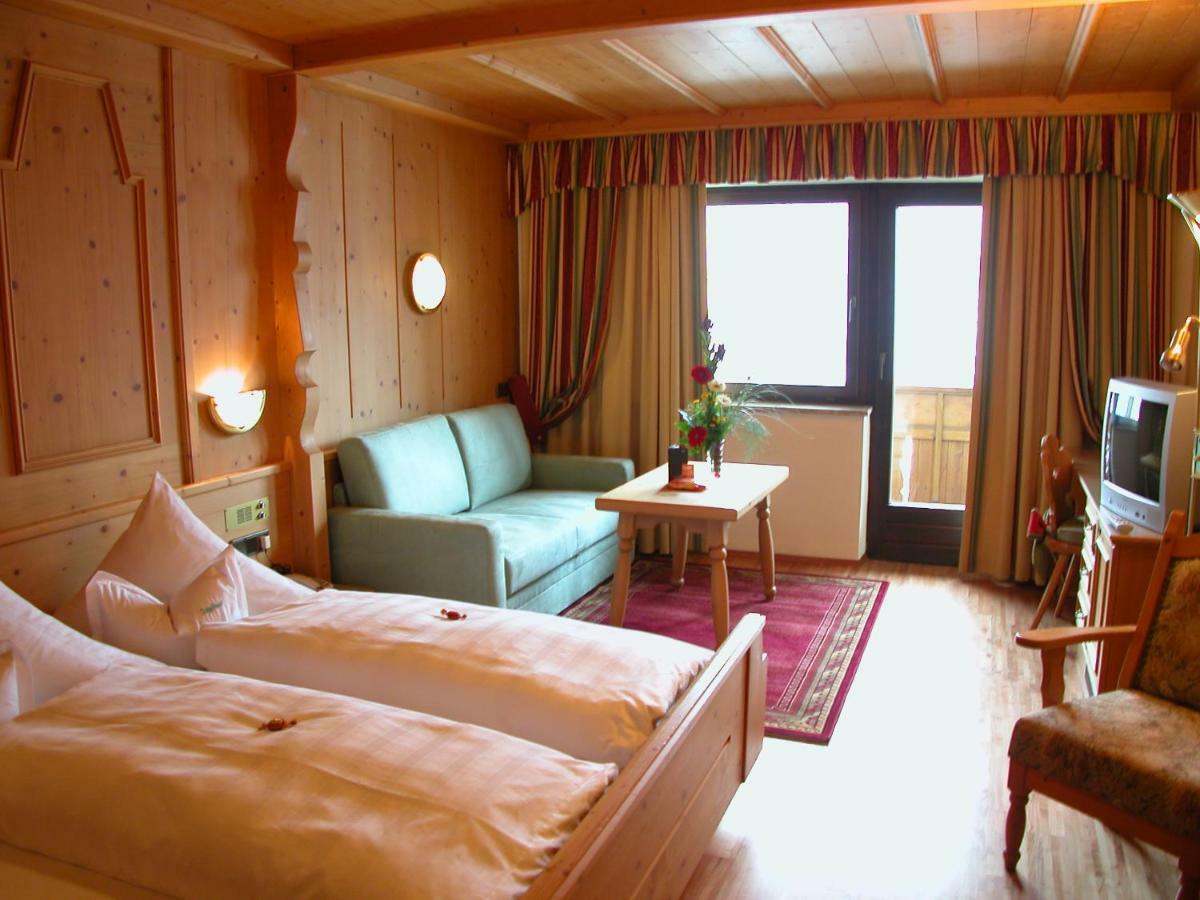 Hotel Pension Weiratherhof Wenns Eksteriør billede